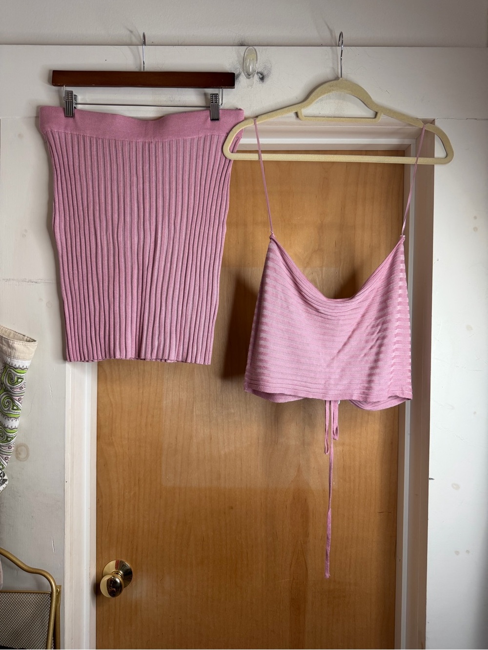 NWT! LELIS Collection Women’s Pink Ribbed Knit Two-Piece Skirt Set. Size: Large